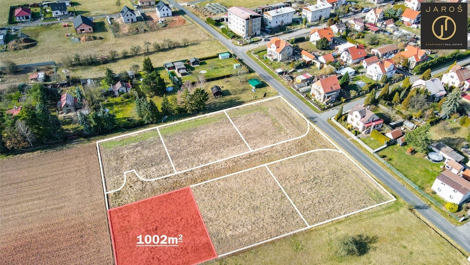 Prodej stavebního pozemku 1 002 m², Lužná