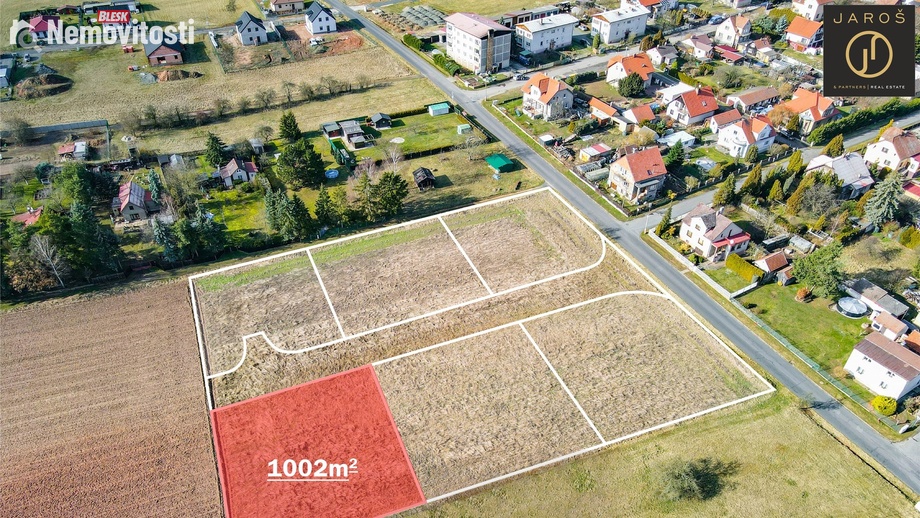 Prodej stavebního pozemku 1 002 m², Lužná