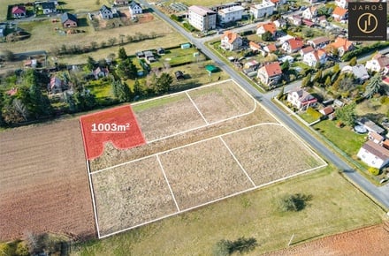 Prodej stavebního pozemku 1 003 m², Lužná