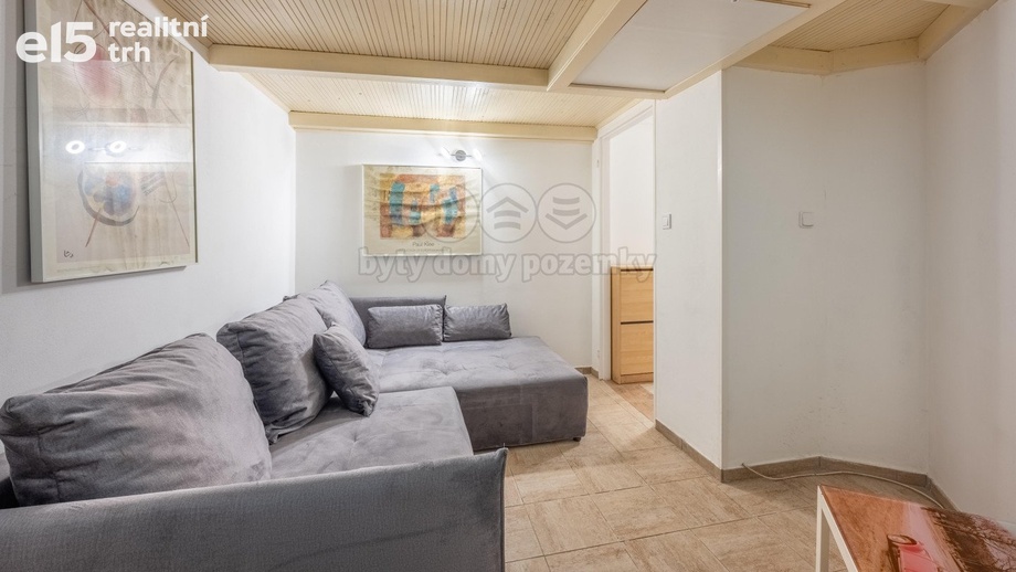 Prodej byty 1+kk, 28 m² - Praha - Košíře
