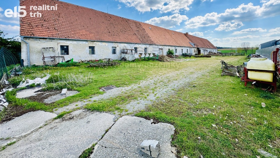 Prodej zemědělské objekty, 1 100 m² - Koněšín