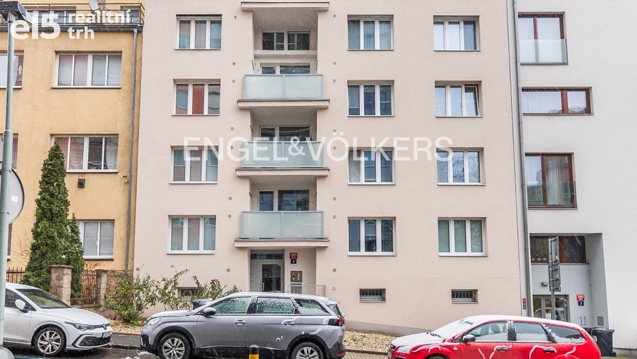 Pronájem kanceláře 46 m², Praha - Břevnov