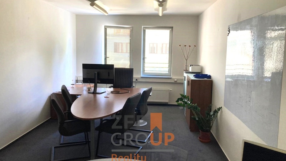 Pronájem kanceláře 28 m², Praha - Zbraslav