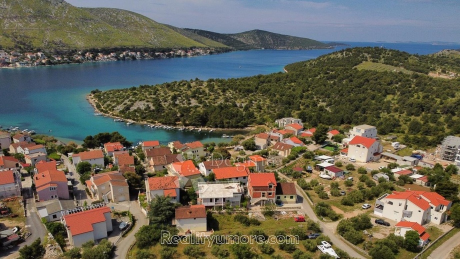 Prodej stavebního pozemku 1 000 m², Grebaštica, Chorvatsko
