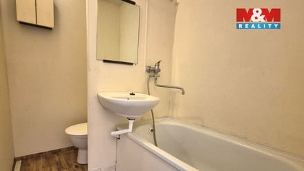 Pronájem bytu 1+kk 22 m², Most