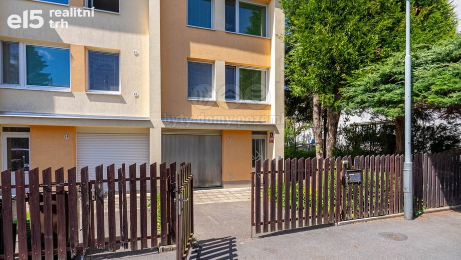 Prodej rodinné domy, 142 m² - Praha - Kobylisy