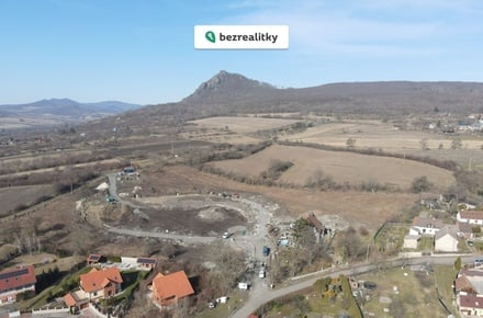 Prodej stavebního pozemku 1 000 m², Jenčice