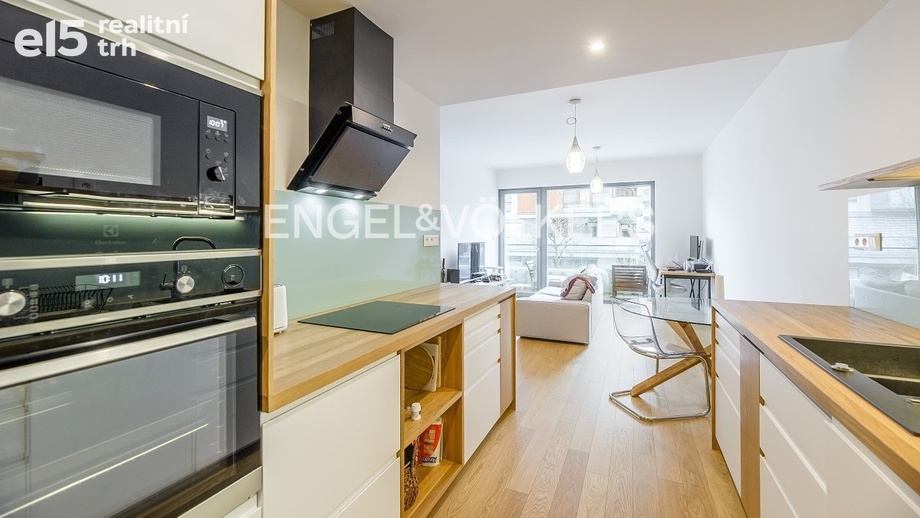 Pronájem byty 2+kk, 60 m² - Praha - Karlín