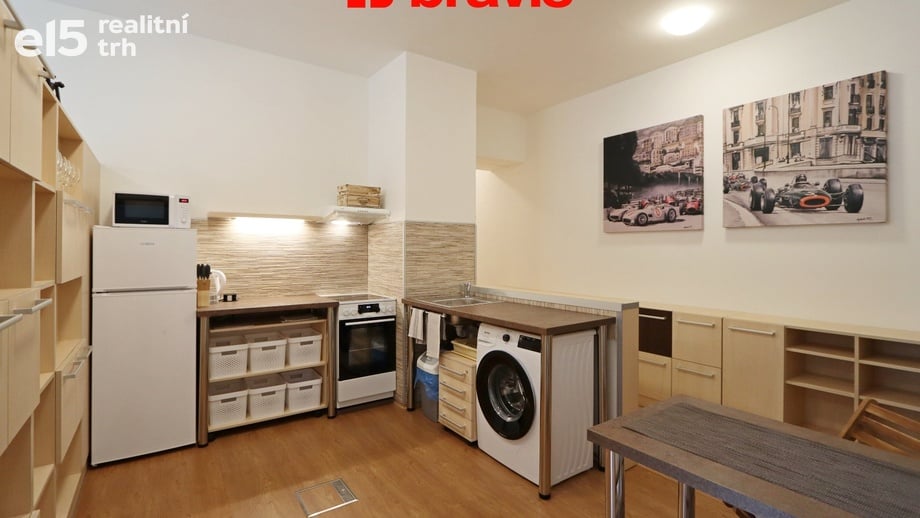 Pronájem byty 2+kk, 74 m² - Brno - Královo Pole