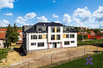 Prodej bytu 2+kk 48 m², Hovorany