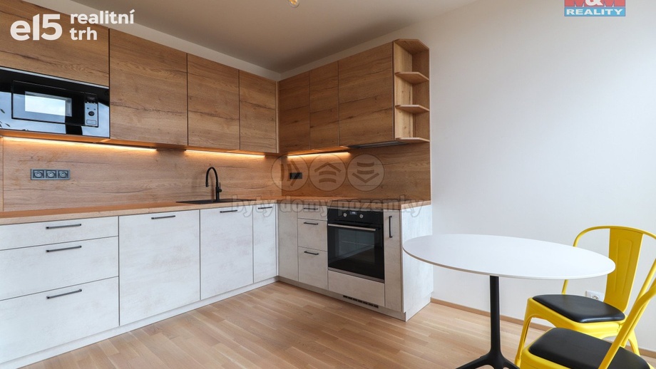 Pronájem byty 2+kk, 65 m² - Praha