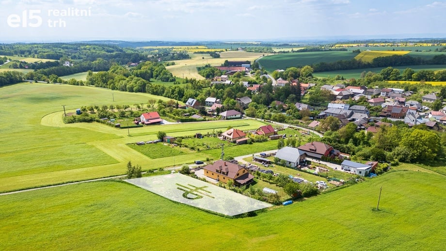 Prodej stavebního pozemku 1 208 m², Výkleky