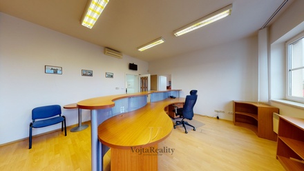 Pronájem kanceláře 195 m², Kožušany-Tážaly