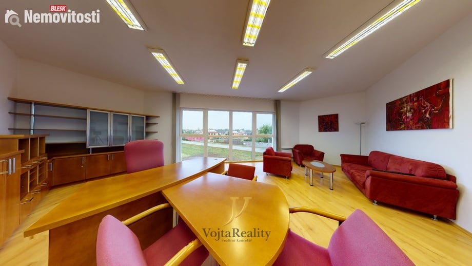Pronájem kanceláře 195 m², Kožušany-Tážaly
