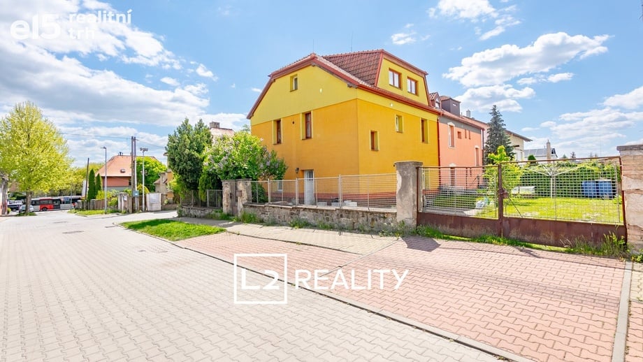 Prodej rodinné domy, 280 m² - Praha - Horní Počernice