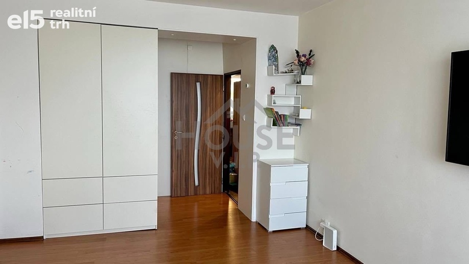 Prodej byty 2+1, 50 m² - Praha - Hloubětín
