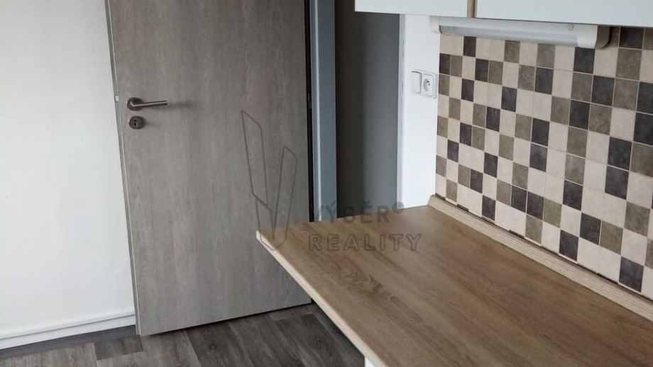 Pronájem bytu 1+kk 21 m², Bílina