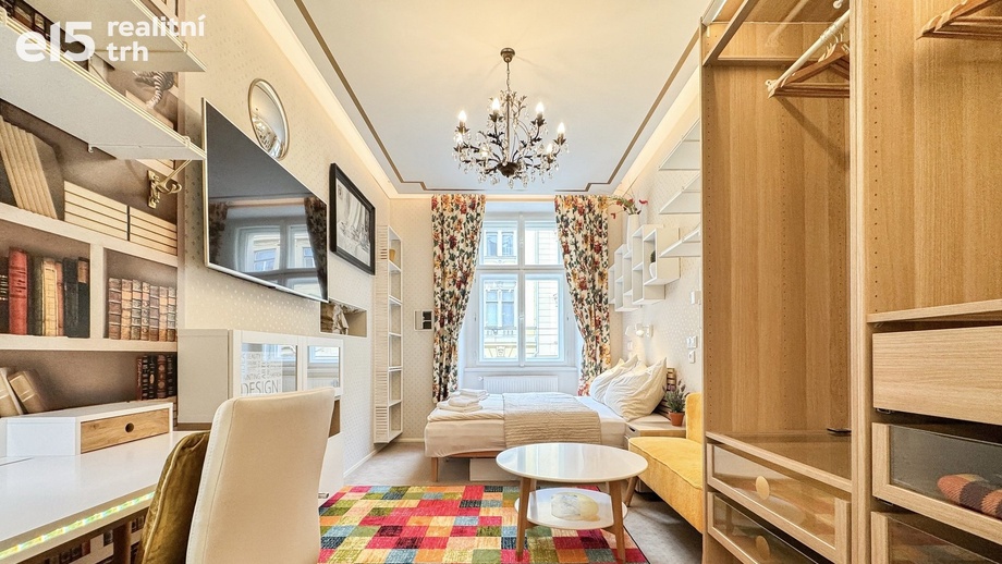 Pronájem byty 2+kk, 35 m² - Praha - Karlín