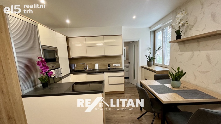 Pronájem byty 2+kk, 58 m² - Vyškov-Město