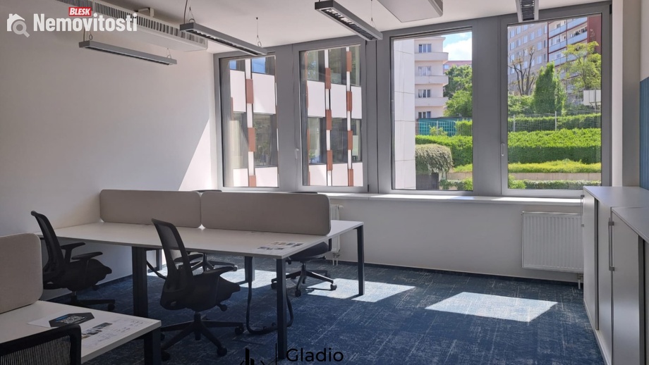 Pronájem kanceláře 28 m², Praha - Nusle