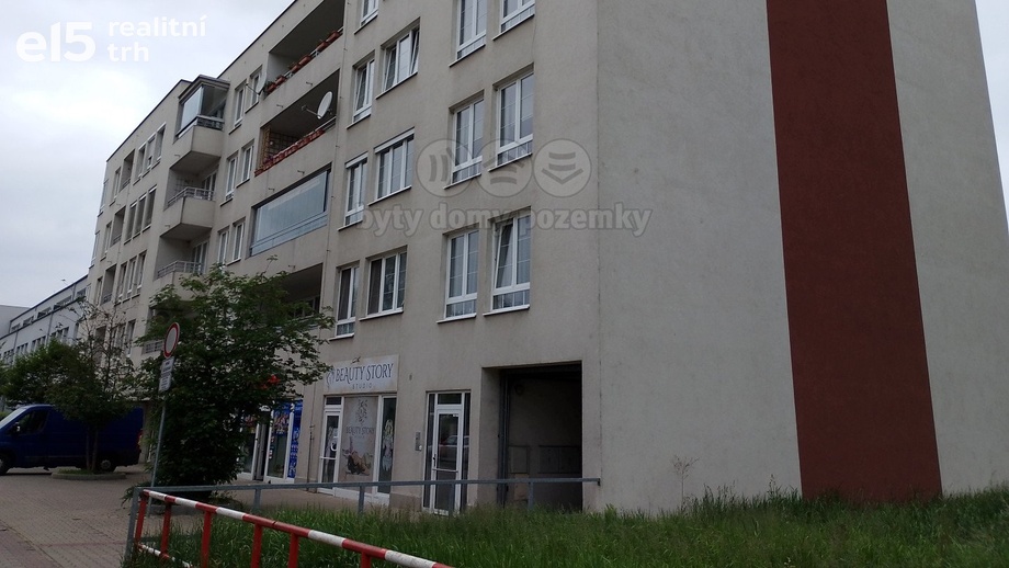 Pronájem byty 1+kk, 42 m² - Benešov