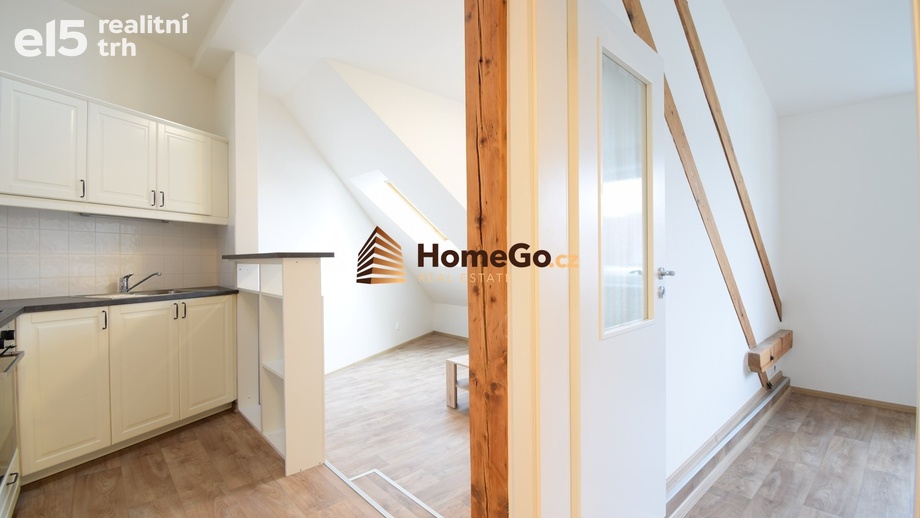 Pronájem byty 3+kk, 70 m² - Praha - Nusle