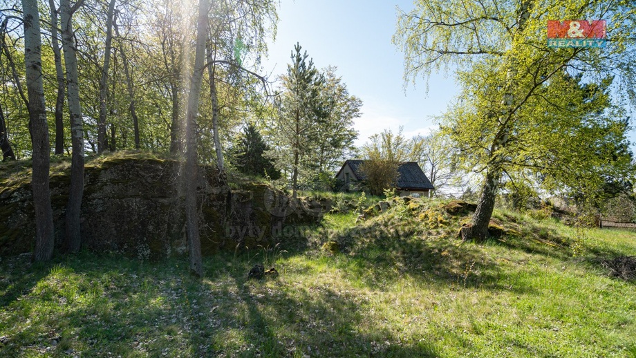 Prodej stavebního pozemku 1 792 m², Kamenice