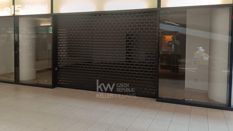 Pronájem obchodního prostoru 36 m², Hradec Králové - Pražské Předměstí