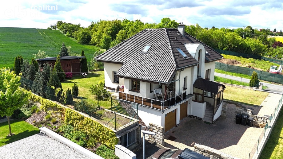 Prodej rodinného domu 260 m², Zdiby