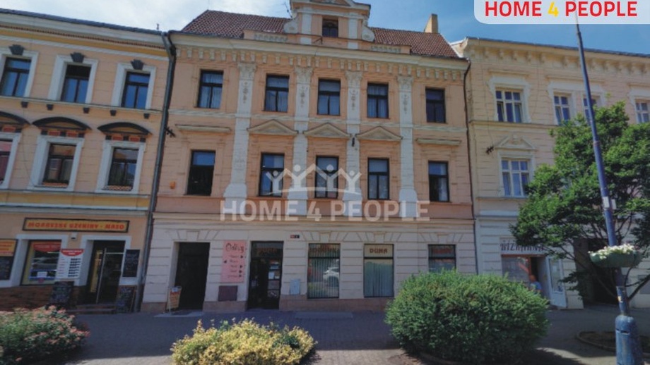 Pronájem obchodní prostory, 98 m² - Benešov