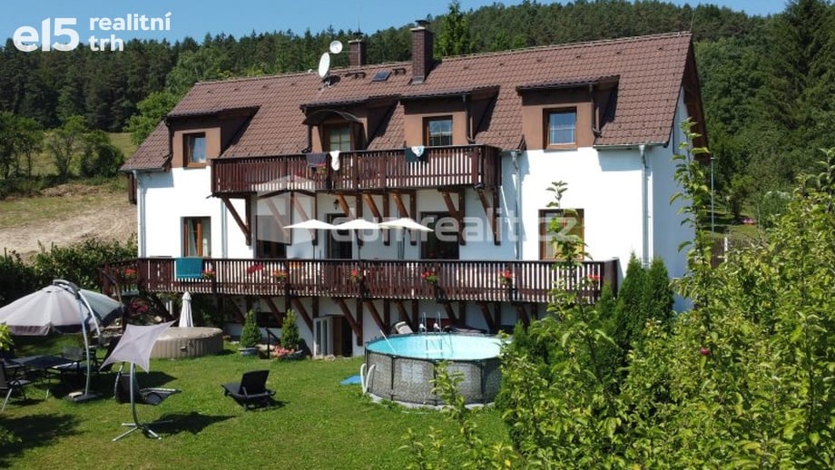 Prodej rodinné domy, 334 m² - Zlatá Koruna - Plešovice