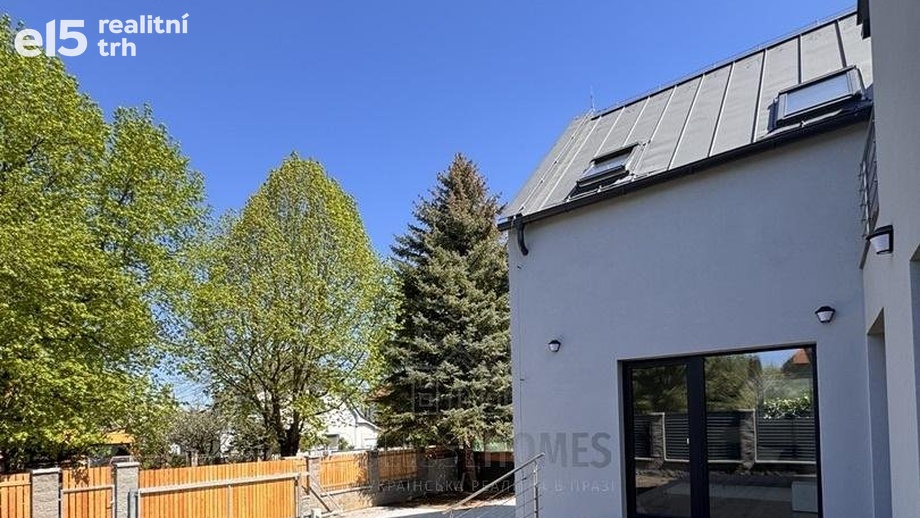 Prodej byty 5+kk, 140 m² - Praha - Běchovice