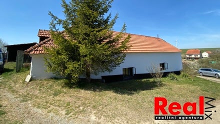 Prodej rodinného domu 400 m², Kulířov