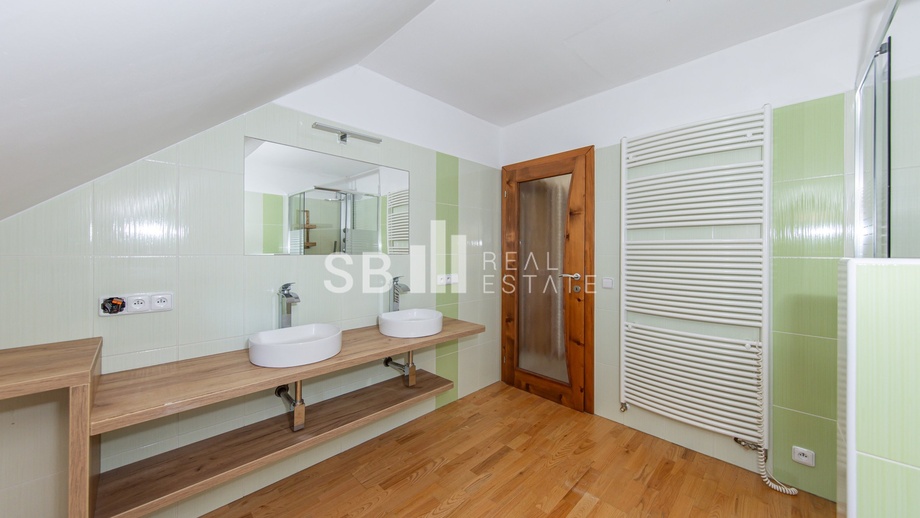 Prodej rodinné domy, 230 m² - Borová