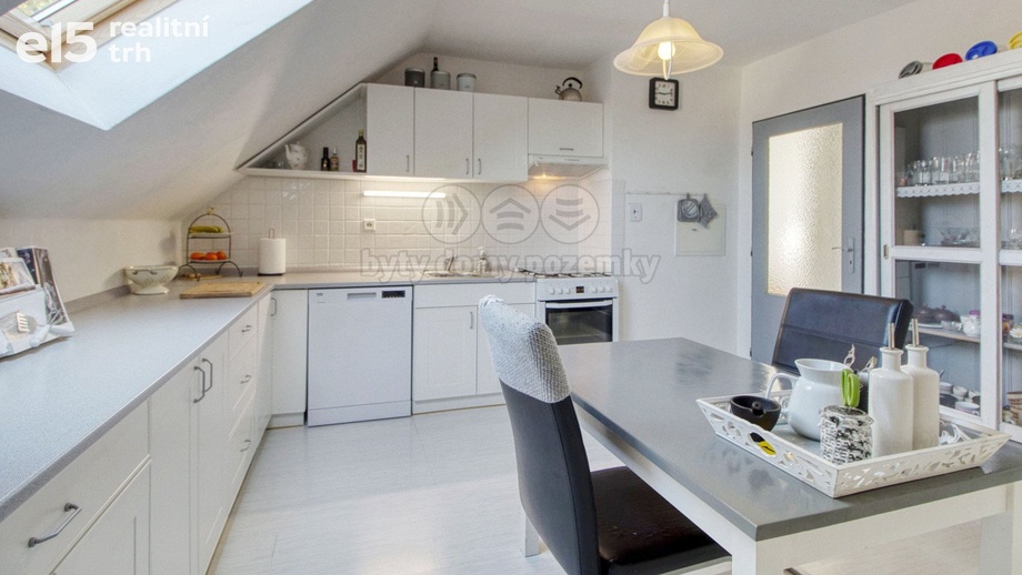 Prodej rodinné domy, 152 m² - Svéradice