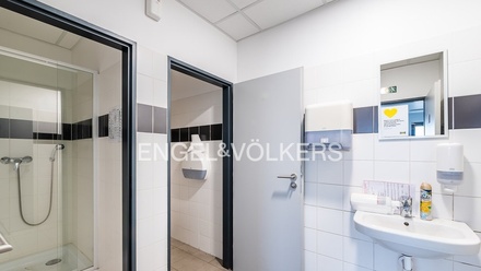 Pronájem skladu 2 828 m², Hostivice