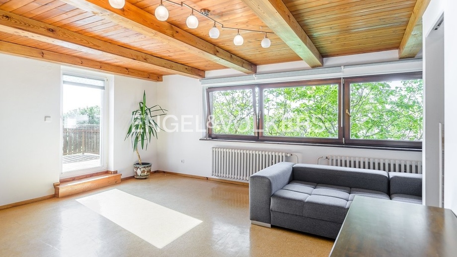 Pronájem rodinného domu 225 m², Praha - Břevnov