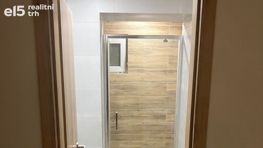 Pronájem kanceláře, 60 m² - Praha - Libeň