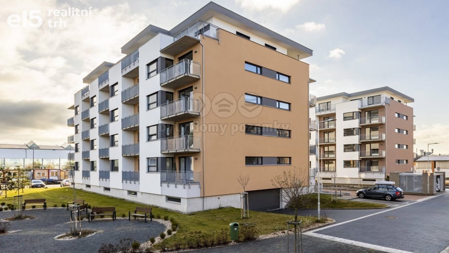 Pronájem byty 2+kk, 57 m² - Hradec Králové - Nový Hradec Králové