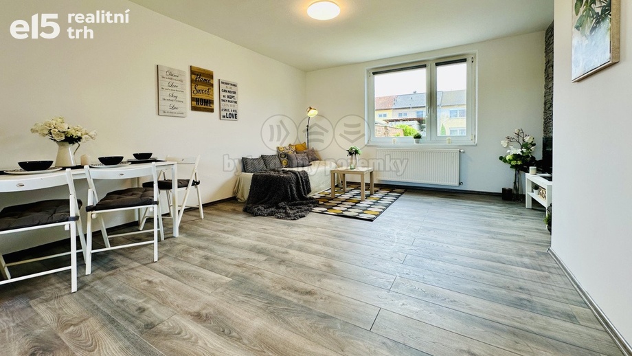 Prodej rodinné domy, 94 m² - Hevlín