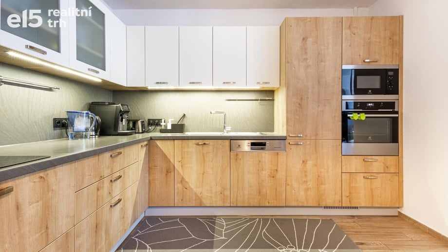 Prodej byty 3+1, 81 m² - Praha - Vršovice
