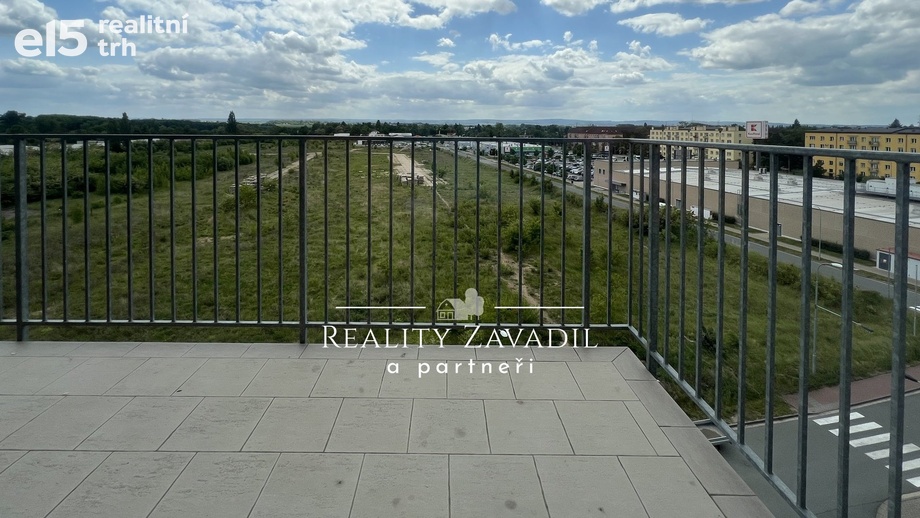 Pronájem byty 2+kk, 57 m² - Pardubice - Zelené Předměstí