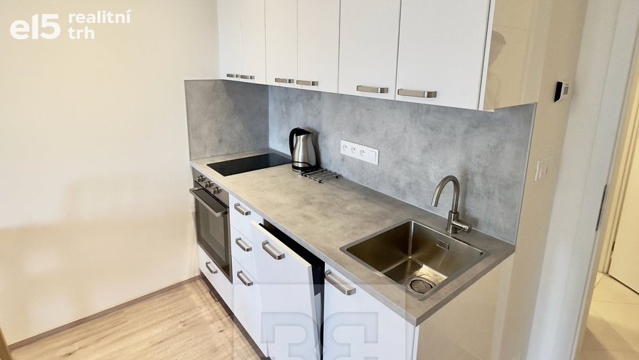 Pronájem byty 1+kk, 33 m² - Praha - Háje