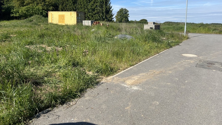 Prodej stavebního pozemku 1 025 m², Hulice