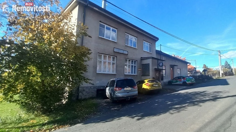Prodej rodinného domu 280 m², Žlebské Chvalovice