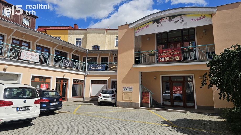 Pronájem obchodního prostoru 57 m², Mariánské Lázně