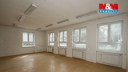 Prodej komerční nemovitosti 3 800 m², Karviná - Nové Město