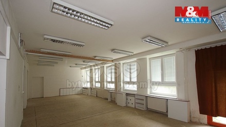 Prodej komerční nemovitosti 3 800 m², Karviná - Nové Město