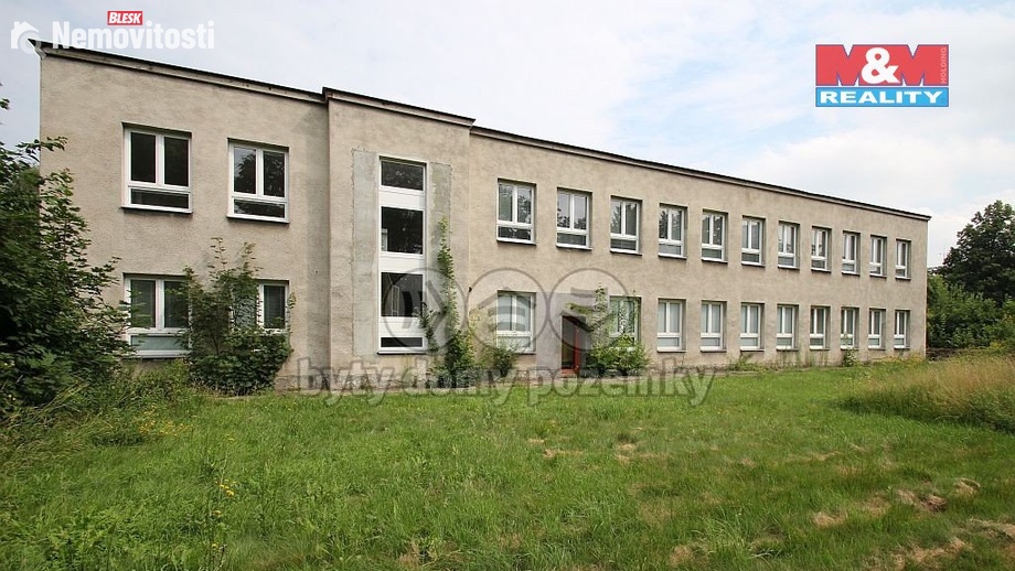 Prodej komerční nemovitosti 3 800 m², Karviná - Nové Město
