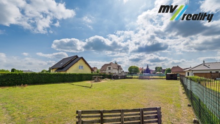 Prodej stavebního pozemku 870 m², Sojovice